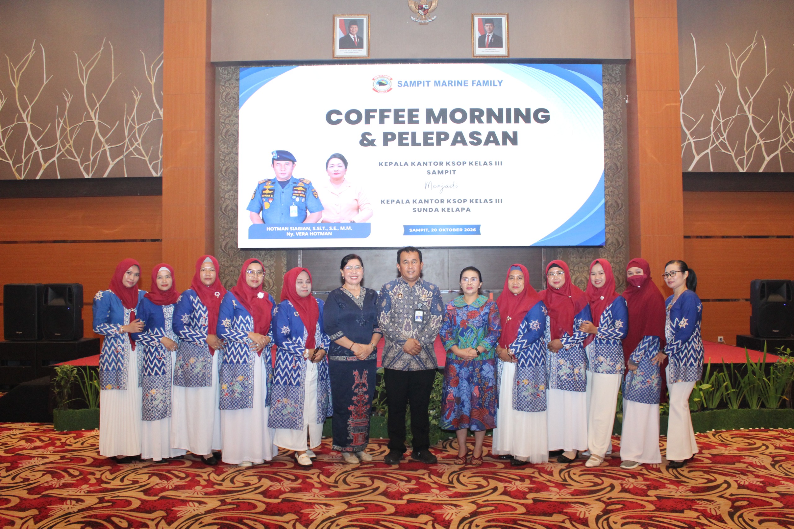 KEPALA KSOP KELAS III SAMPIT GESER, MENDAPATKAN APRESIASI DARI BUPATI KOTIM DAN INSAN MARITIM DENGAN TINGGALKAN CATATAN TINTA EMAS